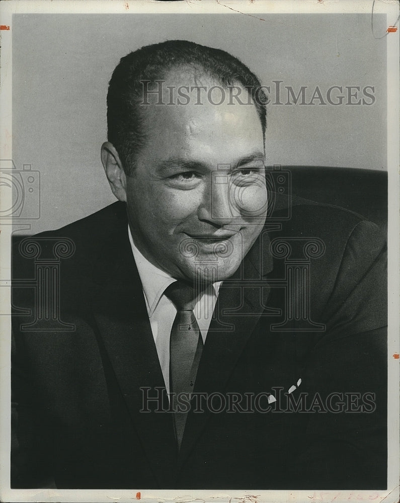 1973 Press Photo Racing Executive Andy Granatelli - Historic Images