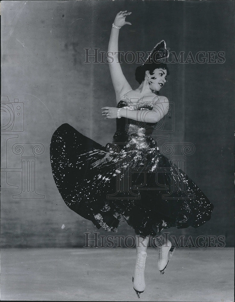 1958 Press Photo Catherine Louise Machado stars in The Ice Capades - Historic Images