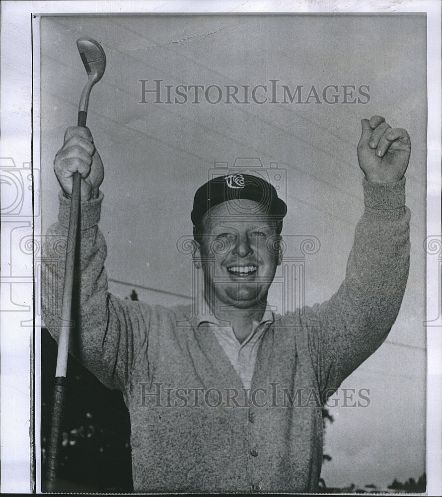 1958 Press Photo Golfer Billy Maxwell In 3rd Round During Tournament - Historic Images