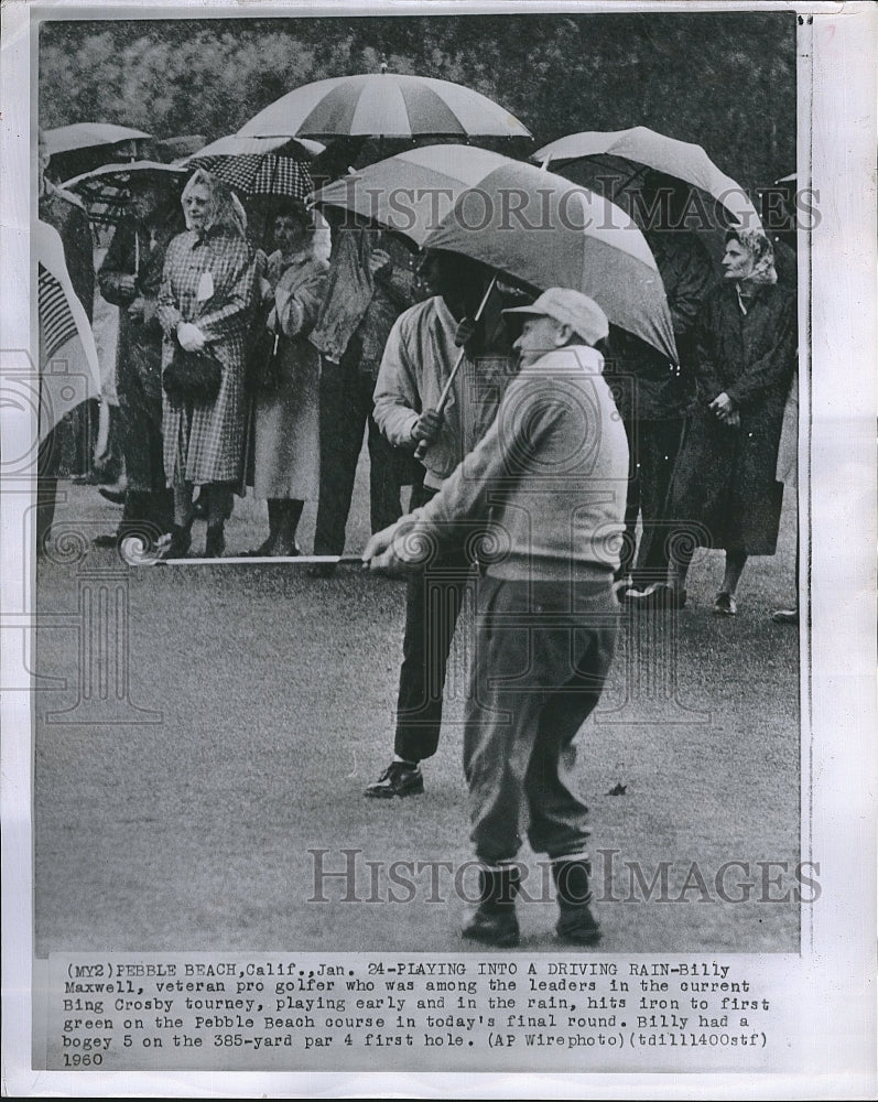 1960 Press Photo Golfer Billy Maxwell In The Rain During Golf Tournament - Historic Images