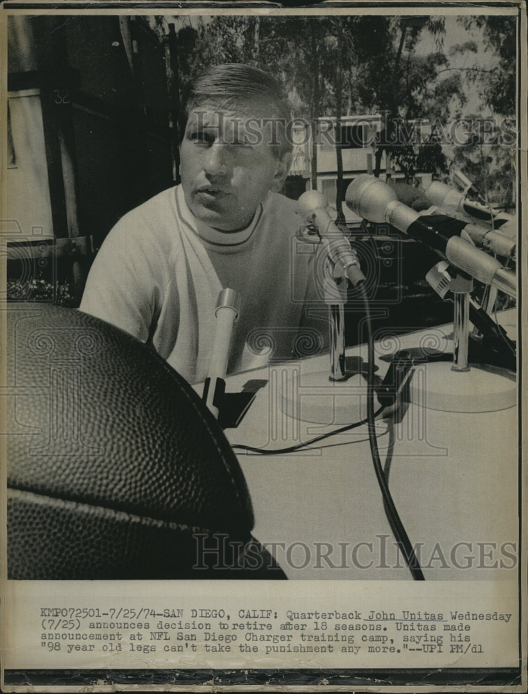 1974 Press Photo Quarterback John Unitas retires - Historic Images