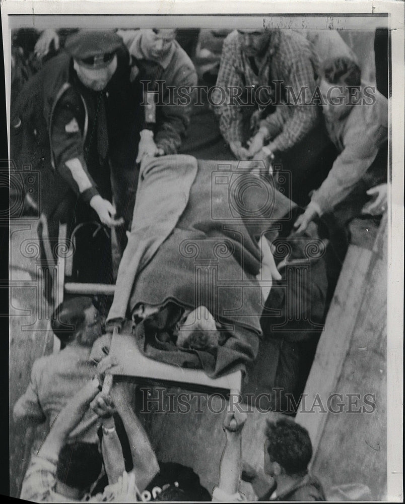 1957 Press Photo Ben Hooper rescued from a well he fell in - Historic Images