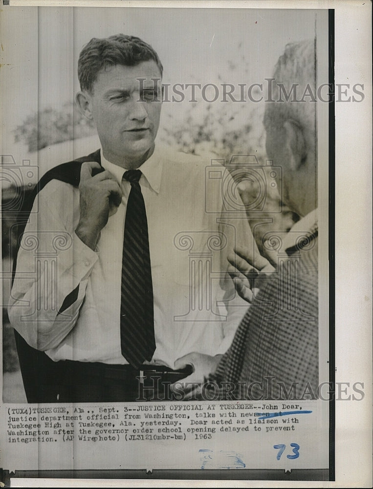 1963 Press Photo John Dear, Justice Department Official - Historic Images