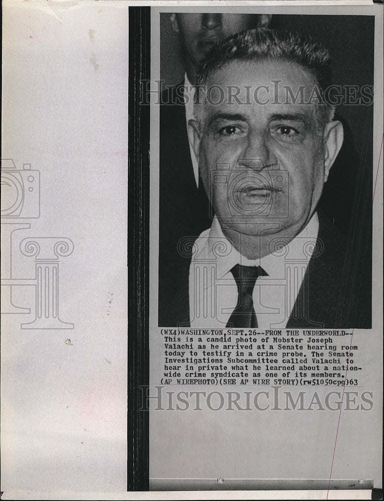 1963 Press Photo Mobster Joseph Valach arriving at Senate Hearing - Historic Images