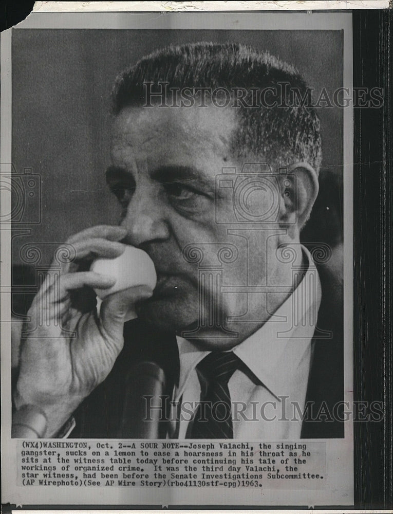 1963 Press Photo Joseph Valachi Gangester at Witness Table - Historic Images