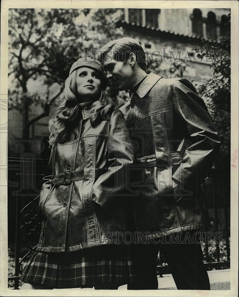 1969 Press Photo His and Hers  Leisure-Length Jackets. - Historic Images