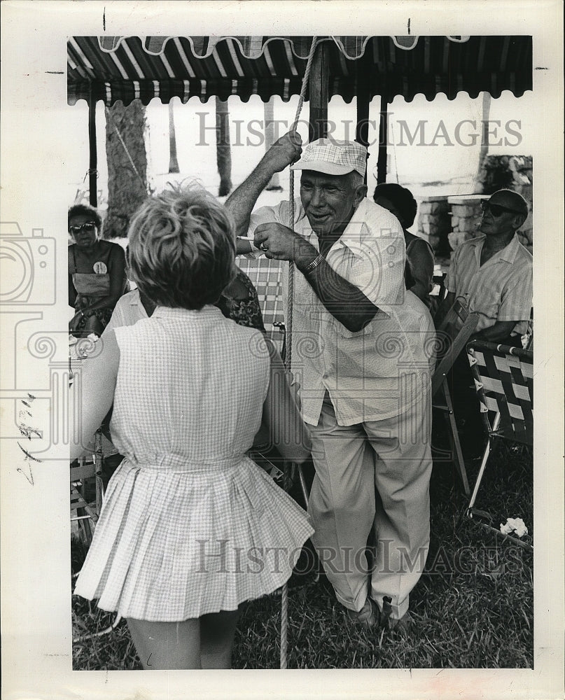 1964 Press Photo Herman Wallenda Has Retired From Performing The Great Walendas - Historic Images