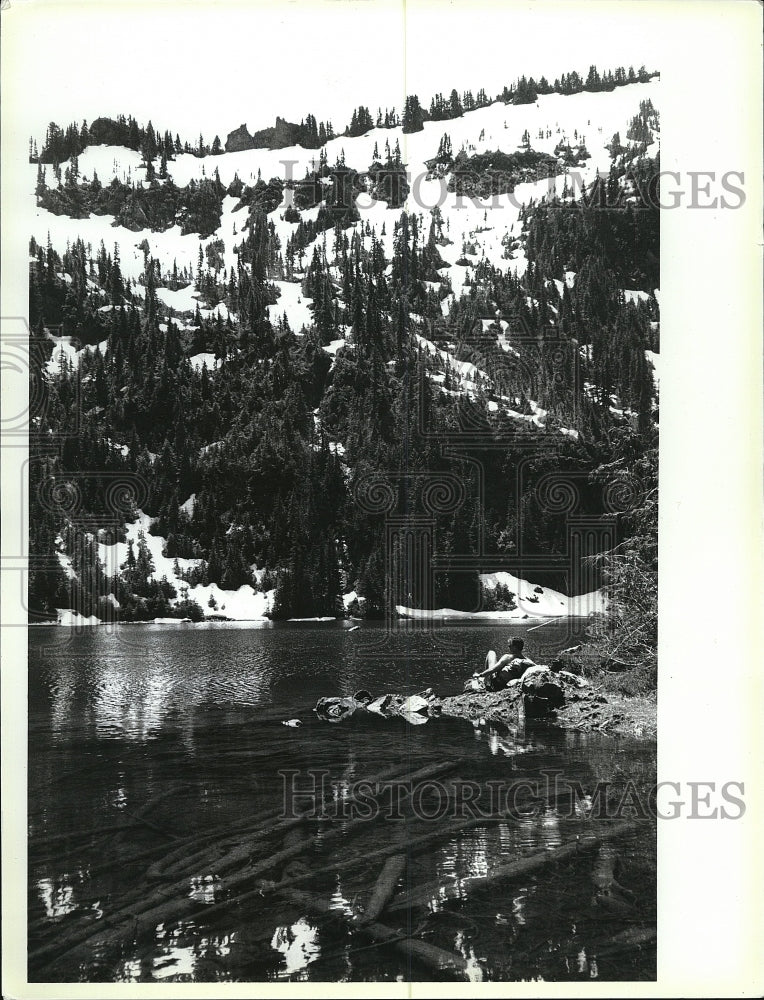 1992 Press Photo Boeing Engineer Don Dial at Olympic National Park and Forrest - Historic Images