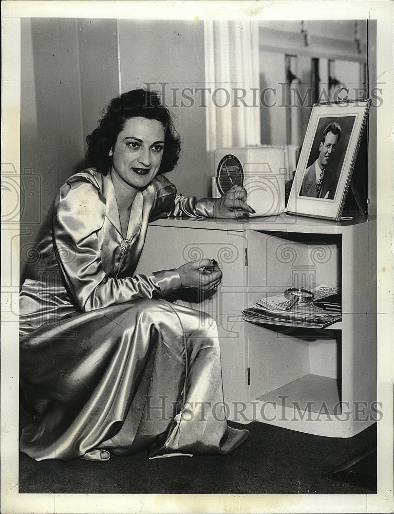 1938 Press Photo Mrs. Dick Stoddart-Wife of Howard Hughes&#39; Plane Radio Operator - Historic Images