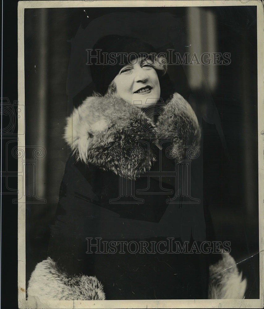 1928 Press Photo Mrs Charles H. Cole wife of the General - Historic Images