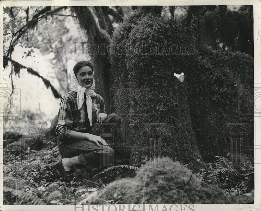 1947 Press Photo Patricia Willgress in Reindeer Horn Springs - Historic Images