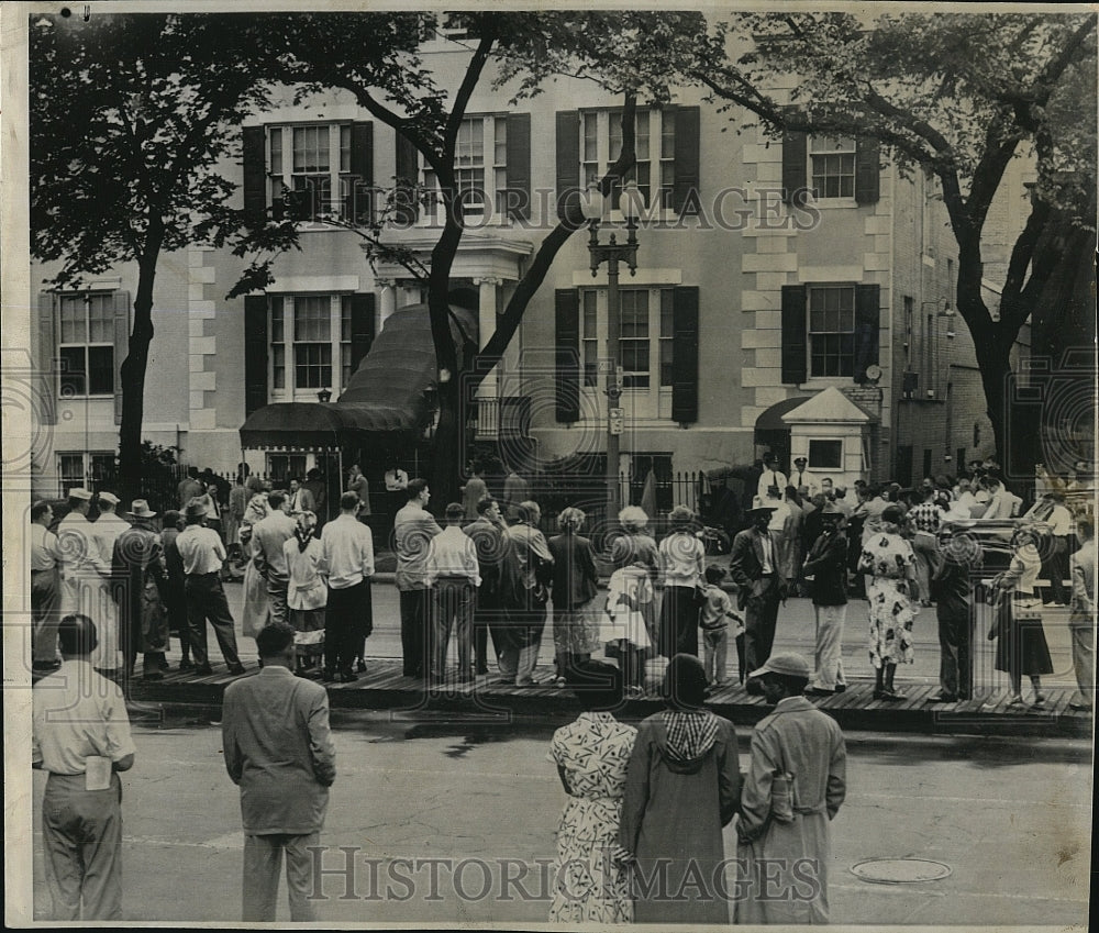 1950 Press Photo Blair House Scene of Pres. Truman Assassination Attempt - Historic Images