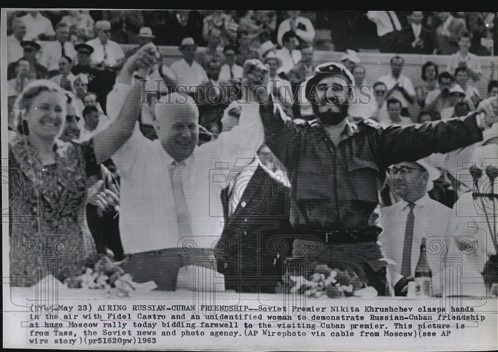 1963 Press Photo Fidel Castro, Nikita Khrushchev at Communist Moscow Rally - Historic Images