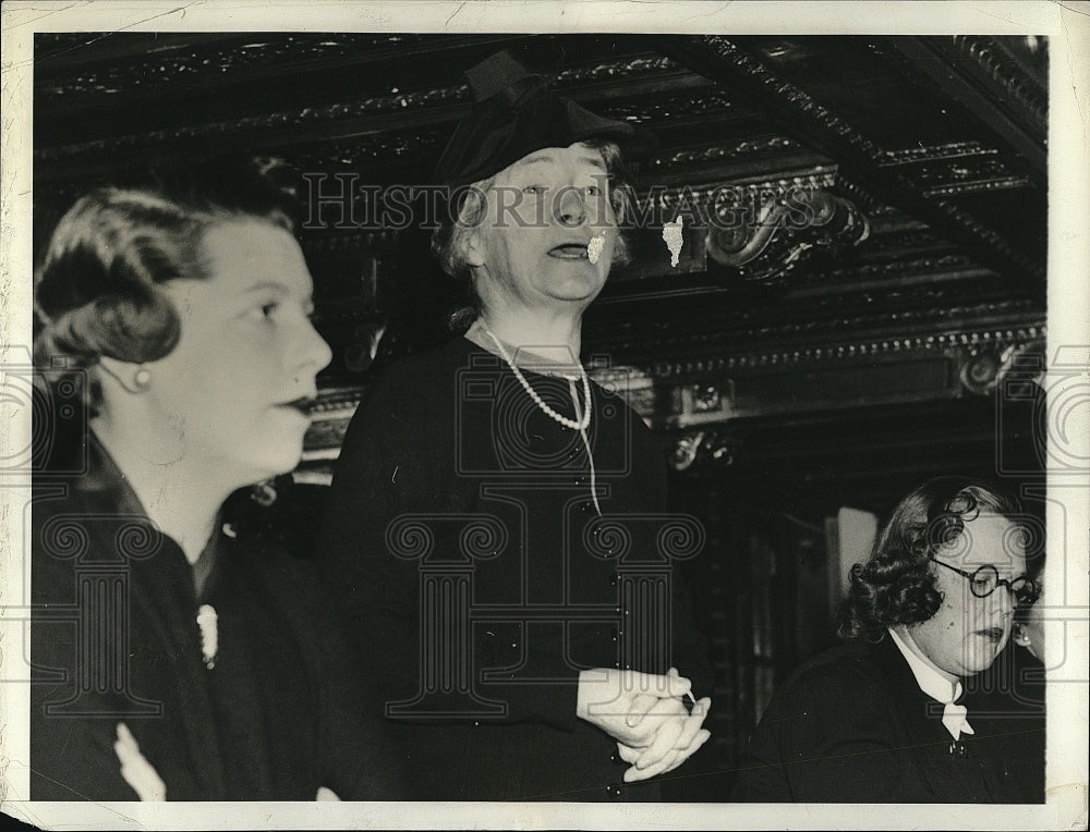 1937 Press Photo Elizabeth Cutter Morrow, Speaking for United Hospitals Campaign - Historic Images