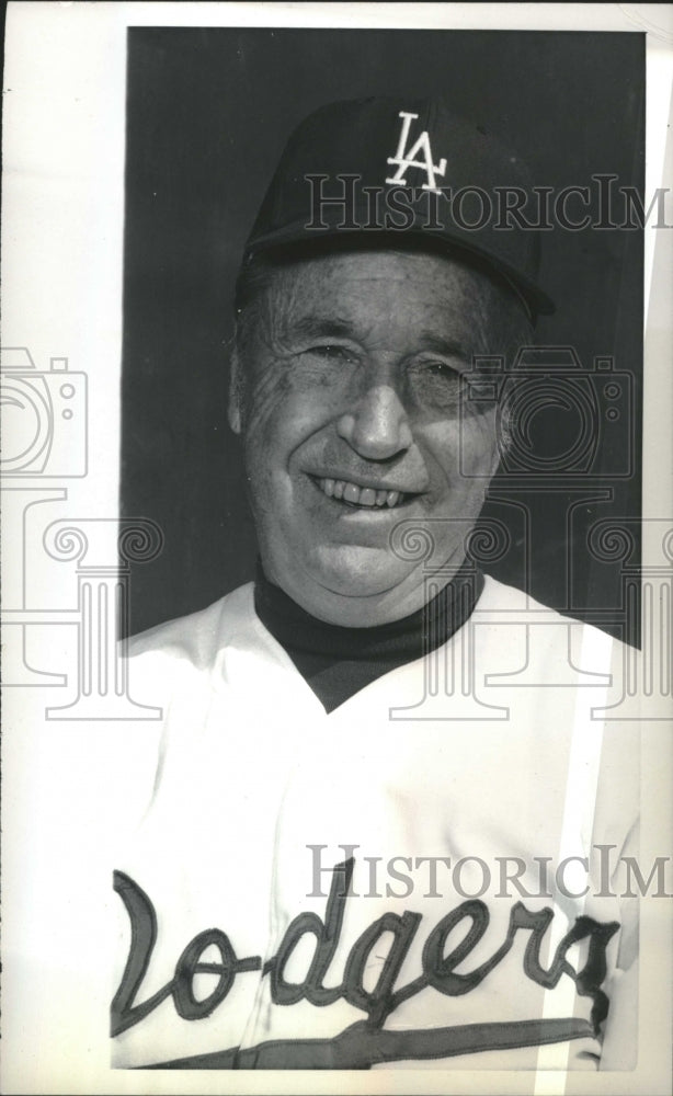 1974 Press Photo Walter Alston, manager of LA Dodgers, named NL Mgr. of Year - Historic Images