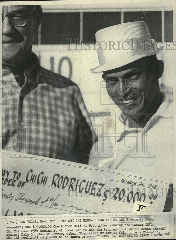 1968 Press Photo Chi Chi Rodriguez wins Sahara Invitational in Las Vegas - Historic Images