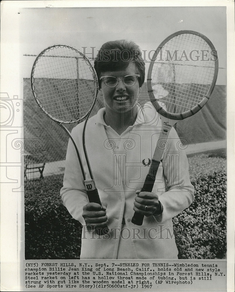 1967 Press Photo Billie Jean King holding new racket used in U.S. Nat'l Champ. - Historic Images
