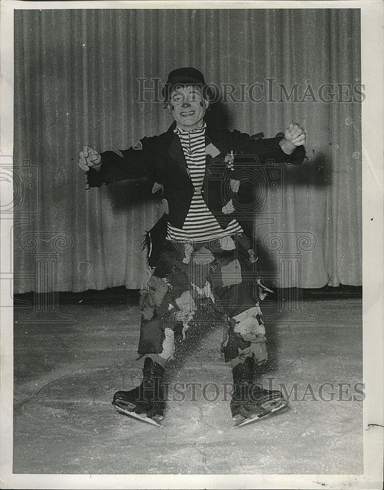 1970 Press Photo comic Freddie Trenkler at performing in Ice Capades - Historic Images