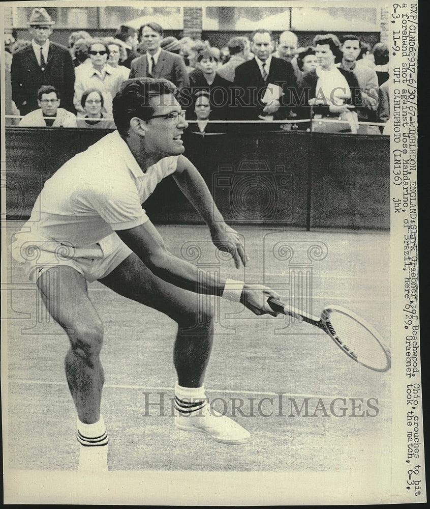 1967 Press Photo Clark Graebner at Wimbledon tennis - Historic Images