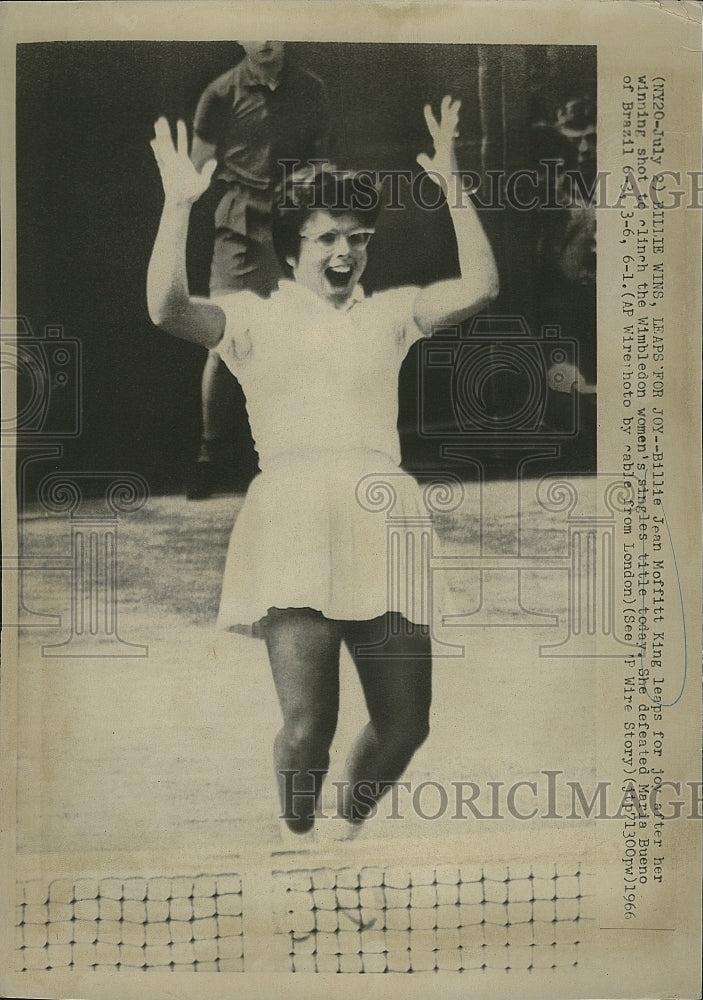 1966 Press Photo Billie Jean King at Wimbledon Tennis - Historic Images