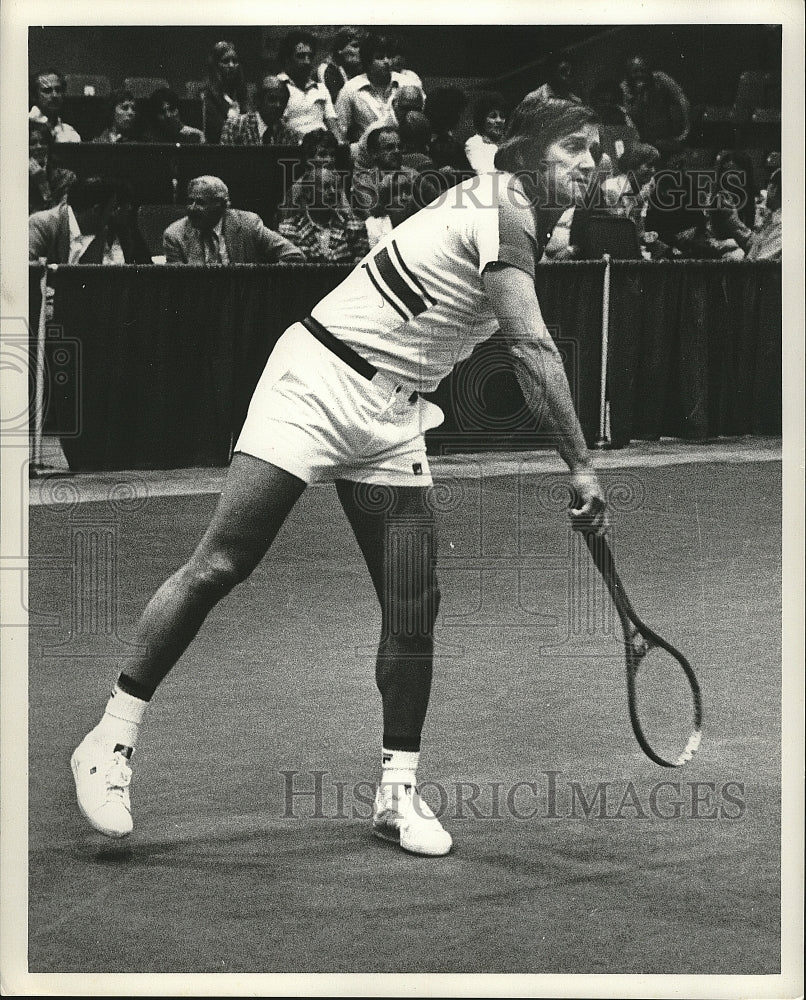Press Photo Roy Emerson in action on tennis court - Historic Images