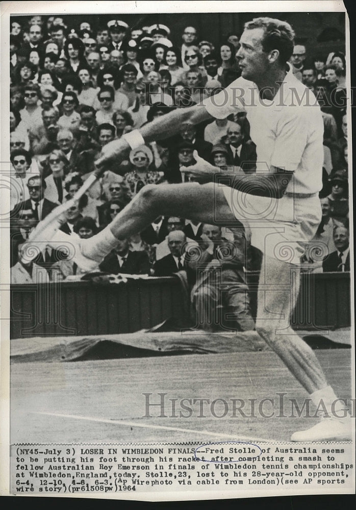 1964 Press Photo Tennis star Fred Stolle at Wimbledon - Historic Images