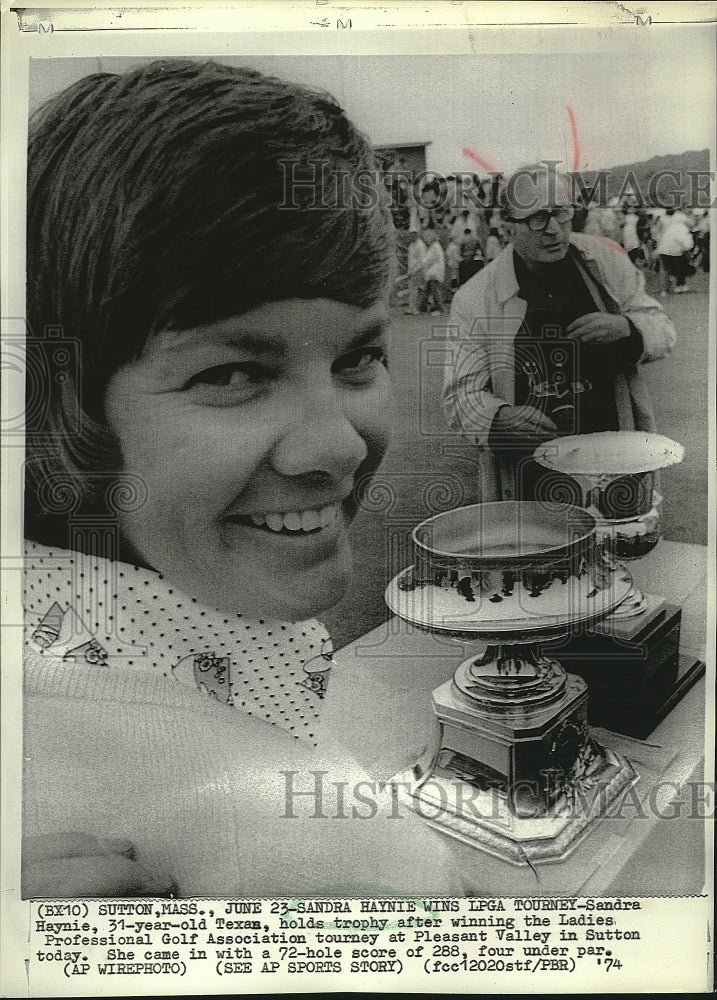 1974 Press Photo Sandra Haynie Wins LPGA Tourney - Historic Images