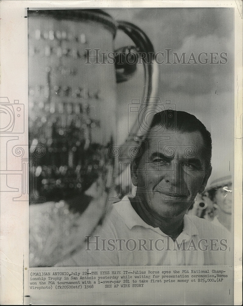 1968 Press Photo Julius Boros Looks at PGA National Championship Trophy - Historic Images