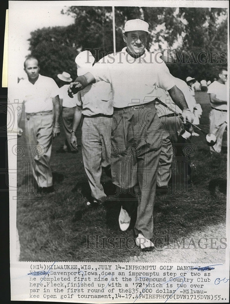 1955 Press Photo Tommy Bolt does an impromptu dance at the Bluemond Country Club - Historic Images