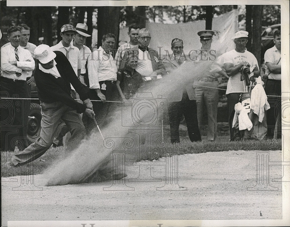 1956 Press Photo Tommy Bolt during National PGA Championship at the Blue Hill - Historic Images