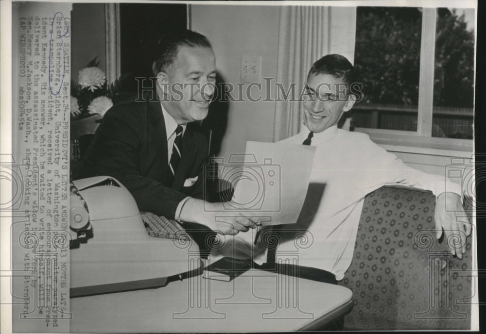 1964 Press Photo U of Wash pole vaulter Brian Sternberg & Sen HM Jackson - Historic Images
