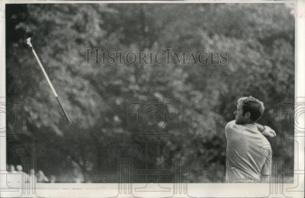 1969 Press Photo Tom Weiskopf double bogeyed the par-four hole in Dayton, Ohio - Historic Images