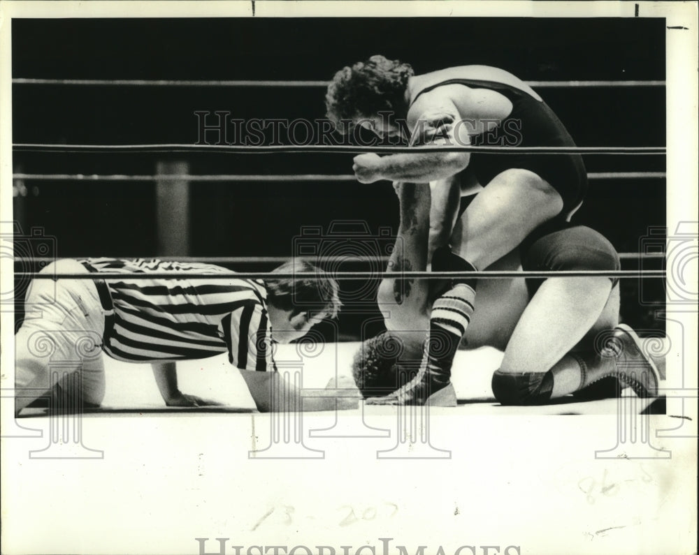 1979 Press Photo Wrestler Blackjack Mulligan&#39;s defeat at the Bayfront Arena - Historic Images