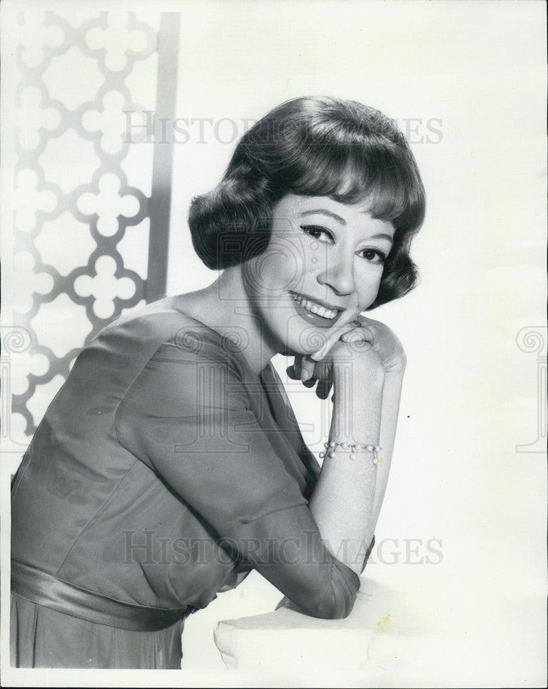 1969 Press Photo Comedienne Imogene Coca stars in &quot;It&#39;s About Time&quot; on CBS TV - Historic Images