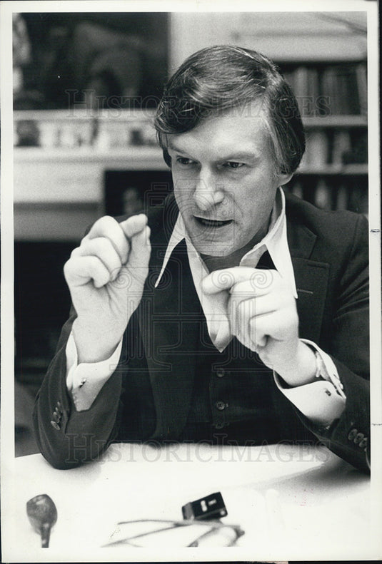 1978 Press Photo Playboy's Hugh Hefner interviewed by Abe Peck - Historic Images