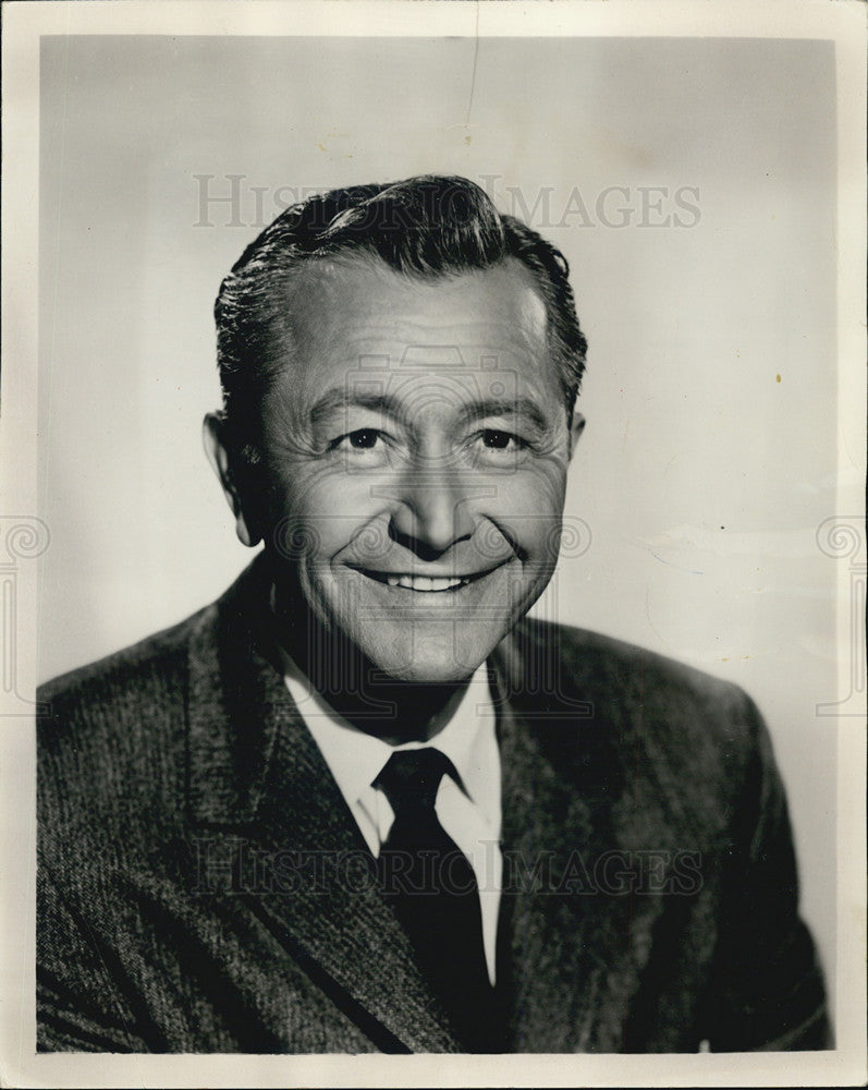  Emmy Winning Actor Robert Young To Return In &quot;Window On Main Street&quot; - Historic Images