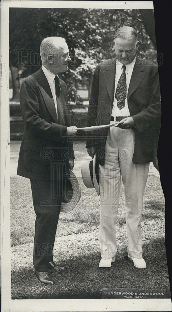 1931 Songwriter George Cohan Giving Lyrics To President Hoover - Historic Images