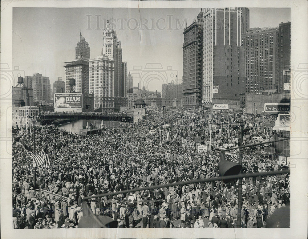 1960 General Douglas MacArthur Visits Chicago - Historic Images