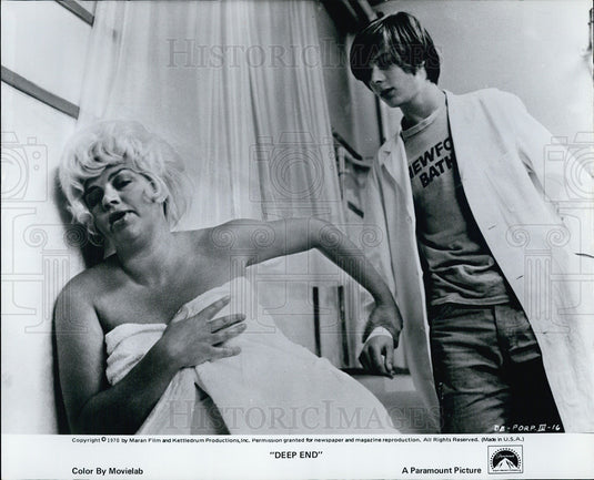 1970 Press Photo British Actors Diana Dors & John Moulder Brown "Deep End" - Historic Images