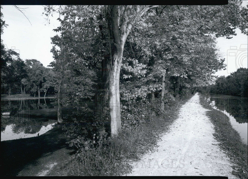 Press Photo Illinois and Michigan Canal Corridor from &quot;Prairie Passage&quot; - Historic Images