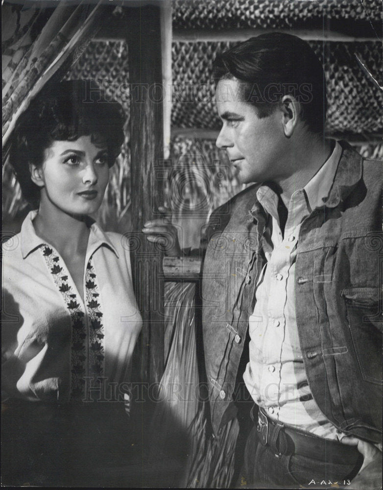 1955 Press Photo Glenn Ford and Ursula Thiess in "The American Pilgrim" - Historic Images