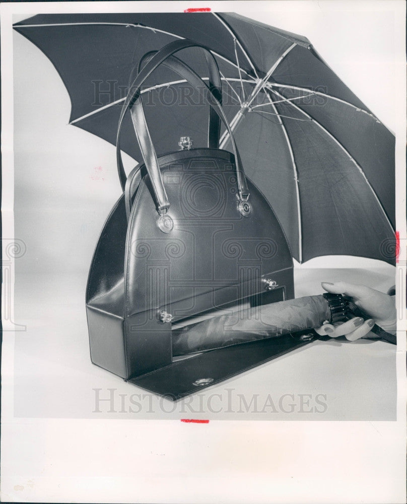 1958 F. Milch Umbrella Bag Press Photo - Historic Images