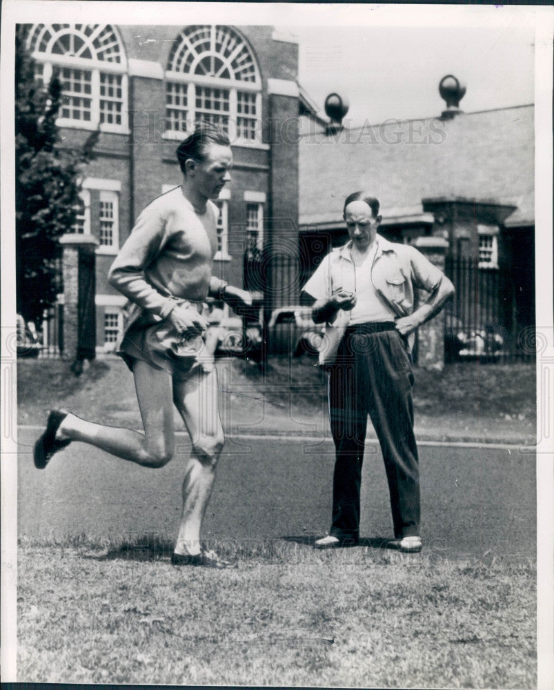 1943 Swedish Runner Gunder Haegg Press Photo - Historic Images