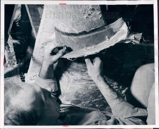 1953 US Rubber Co Auto Plastic Mold Press Photo - Historic Images