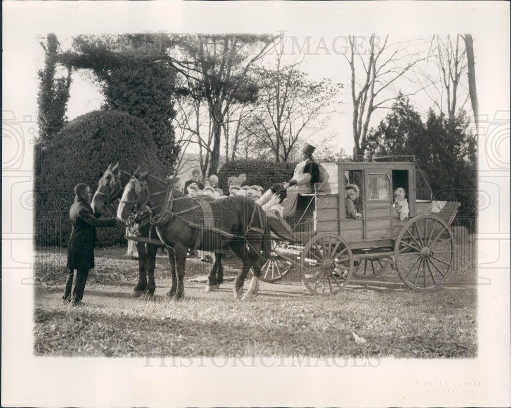 1930 Richmond, VA Stage Coach Press Photo - Historic Images