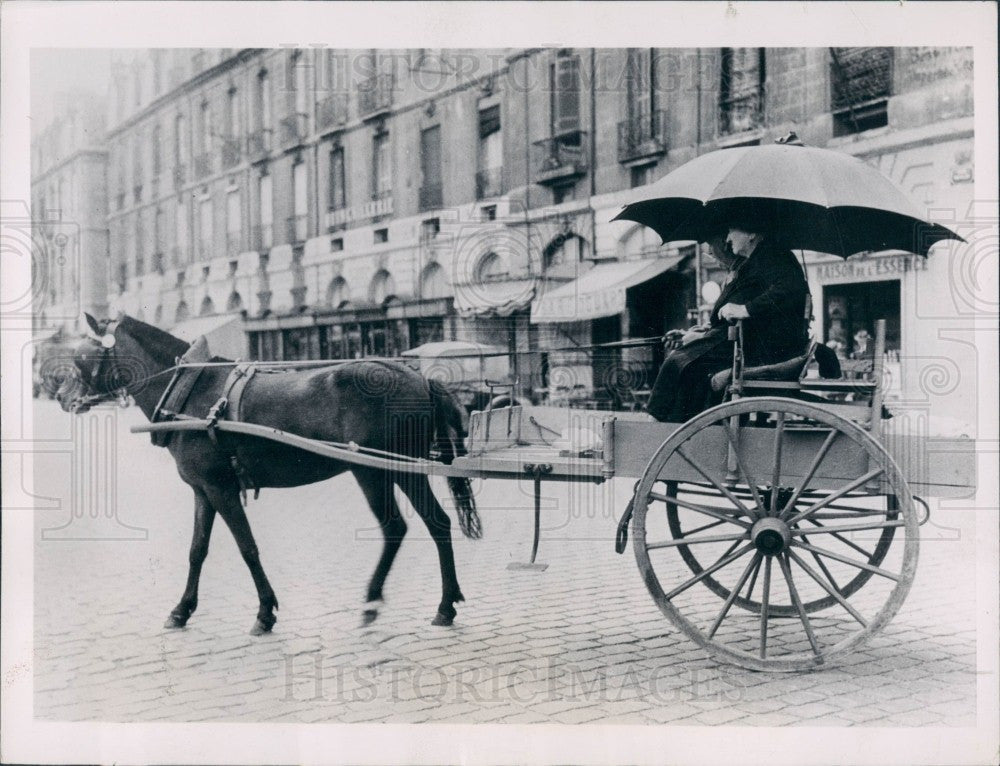 1936 Lyon France Horse Drawn Carriage Press Photo - Historic Images