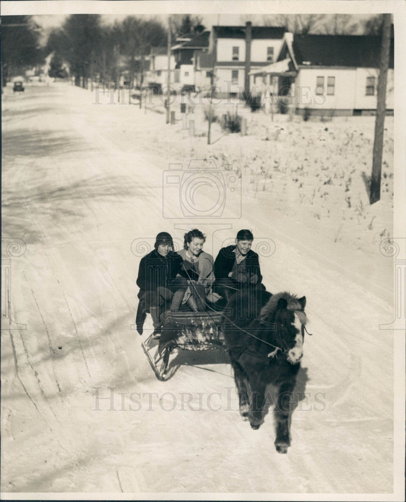 1934 Sleigh Rides Press Photo - Historic Images