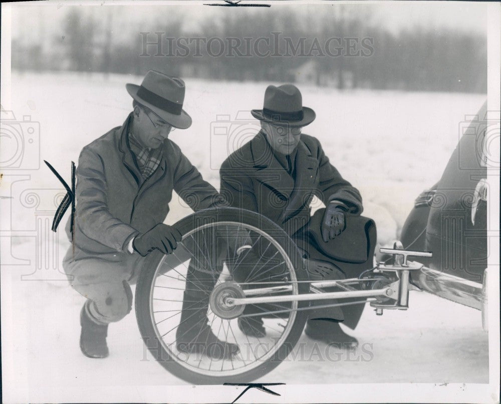 1940 5th Wheel Brake Test Press Photo - Historic Images