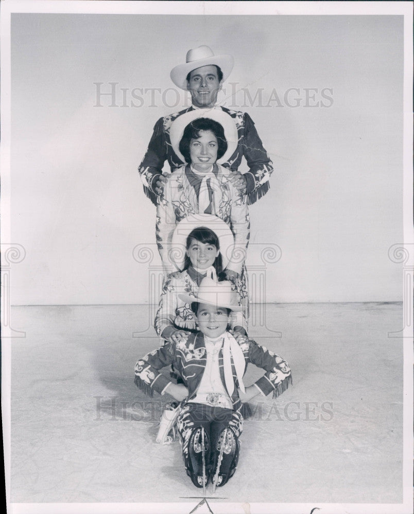 1965 Ice Follies Williams Family Press Photo - Historic Images