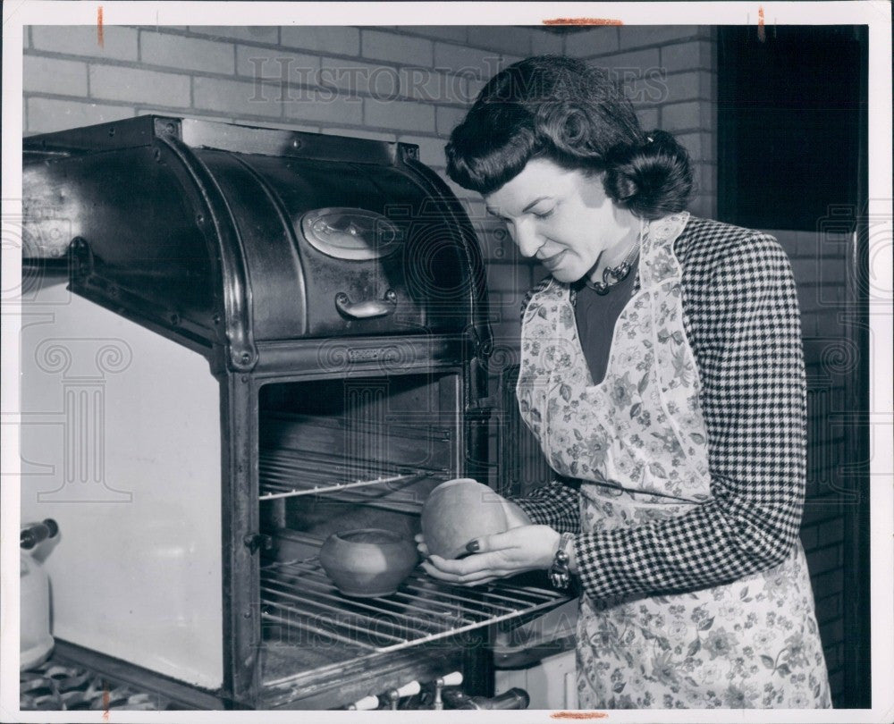 1947 Ceramic Art Oven Press Photo - Historic Images